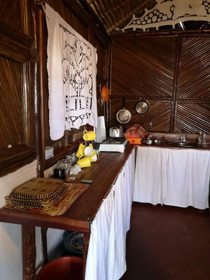 Bed and Breakfast Chez Alex à Nosy-Be Extérieur photo