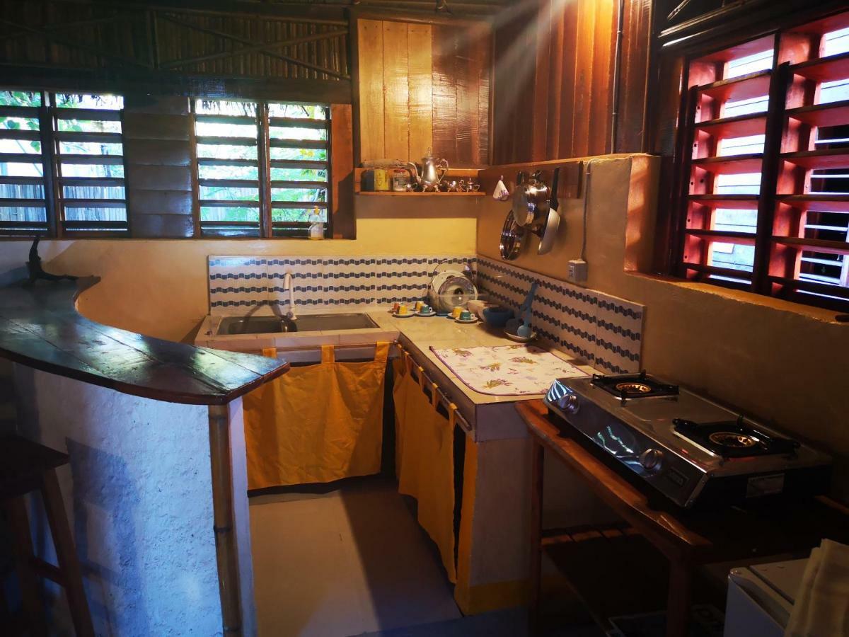 Bed and Breakfast Chez Alex à Nosy-Be Extérieur photo