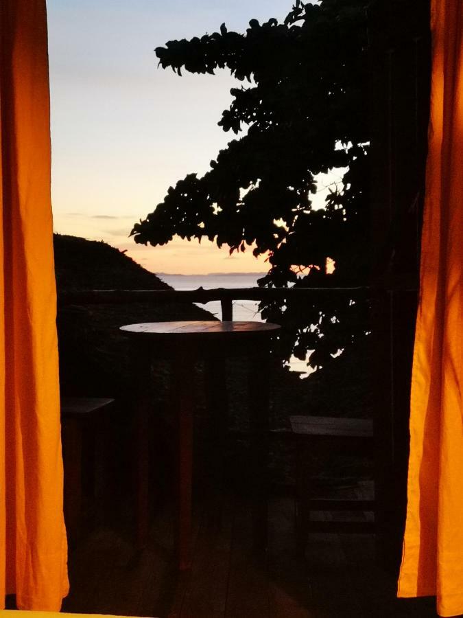 Bed and Breakfast Chez Alex à Nosy-Be Extérieur photo