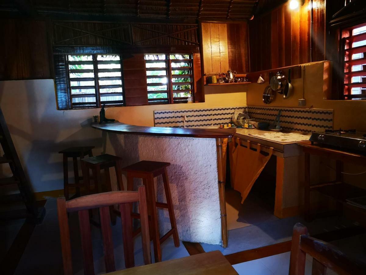 Bed and Breakfast Chez Alex à Nosy-Be Extérieur photo